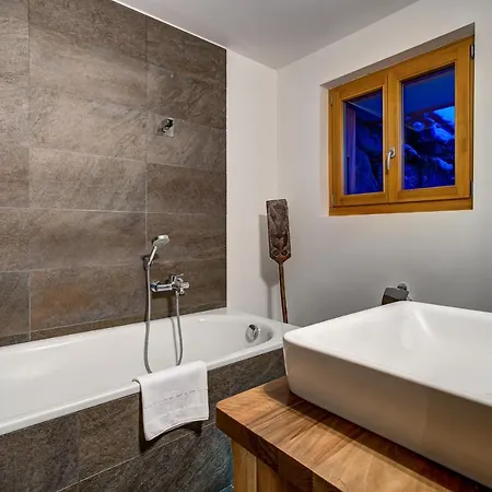 Aventure 拉茨欧马兹